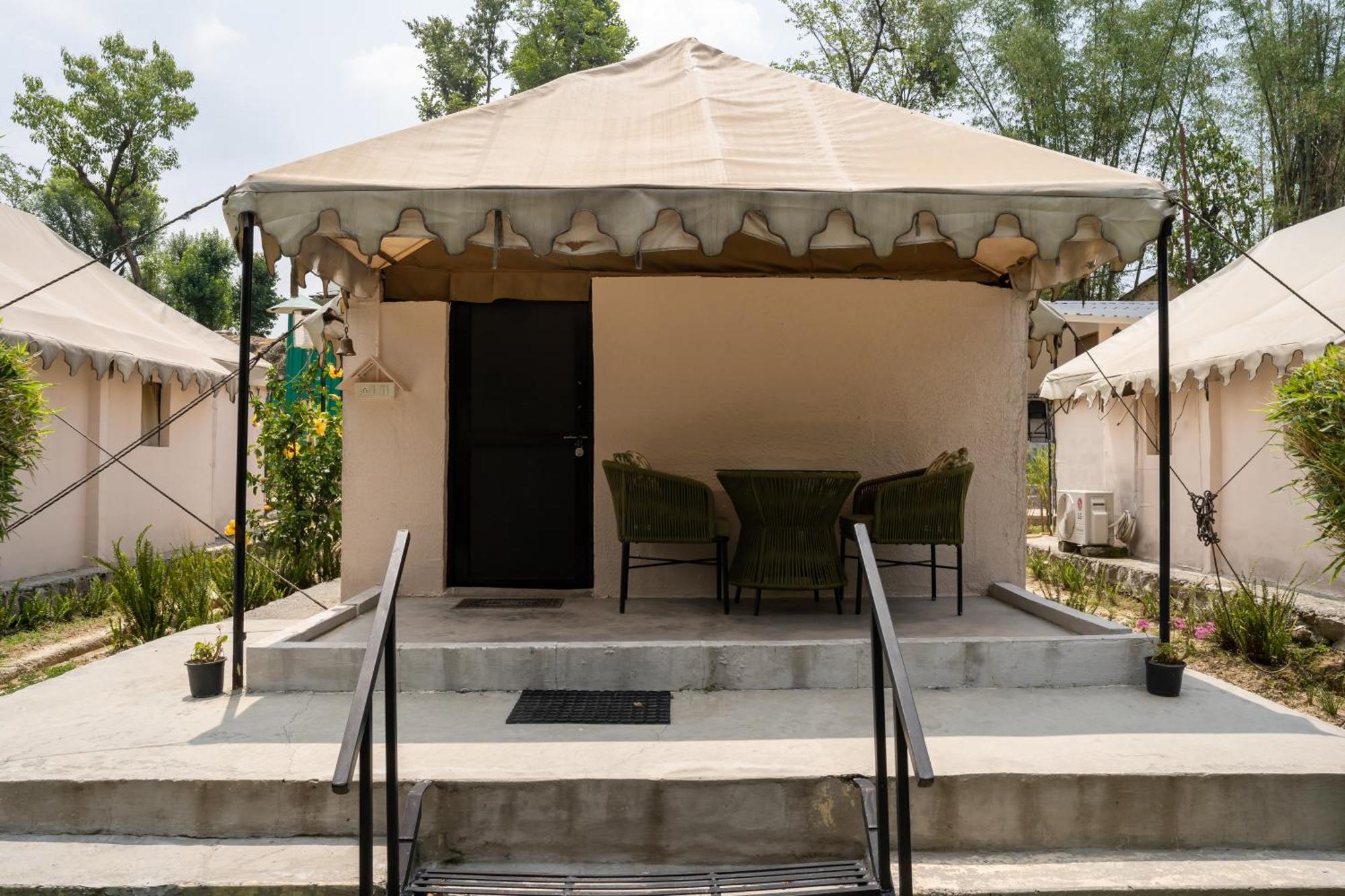 Dev Bhoomi Farms & Cottages 다람샬라 외부 사진